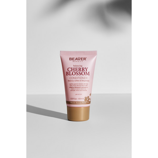 Кондиционер для ежедневного применения с экстрактом цветов Сакуры - Cherry Blossom Conditioner 40ml
